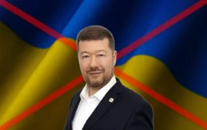Tomio Okamura ukrajinská vlajka