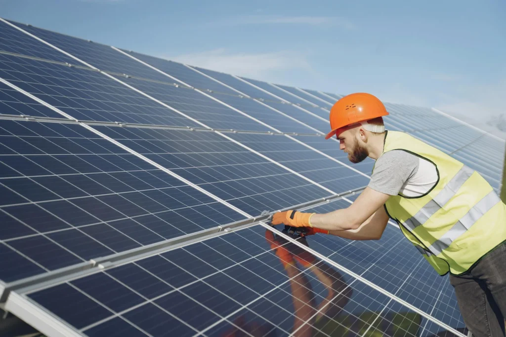 Fotovoltaické panely údržba
