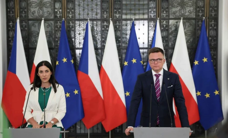 Pekarová Adamová tisková konference Sejm