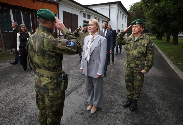 Jana Černochová ukázka dronů