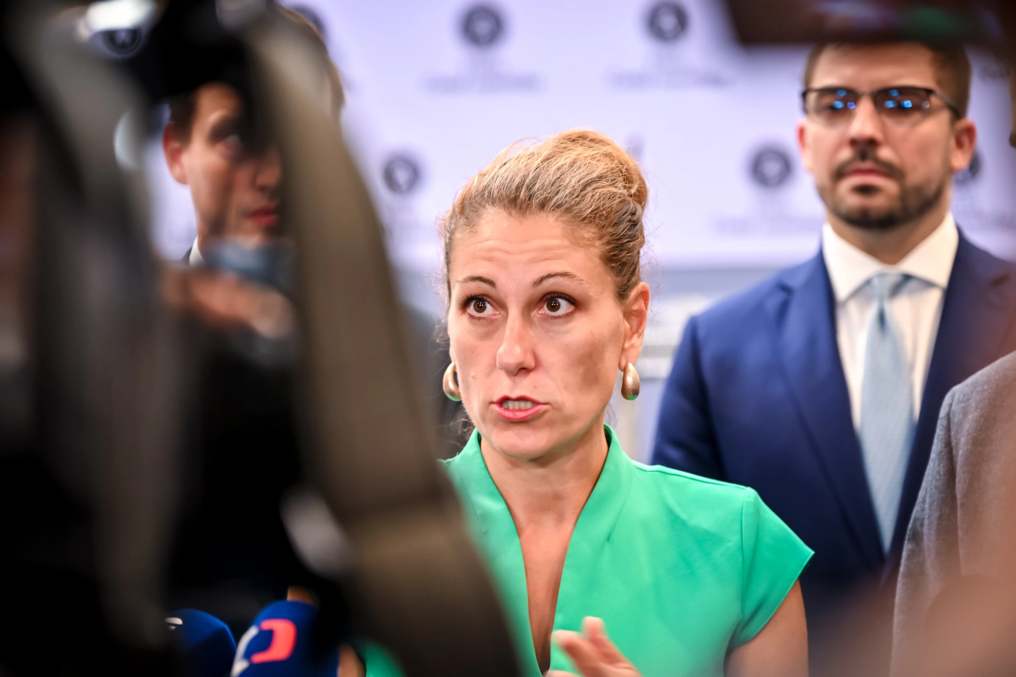 Eva Decroix na tiskové konferenci