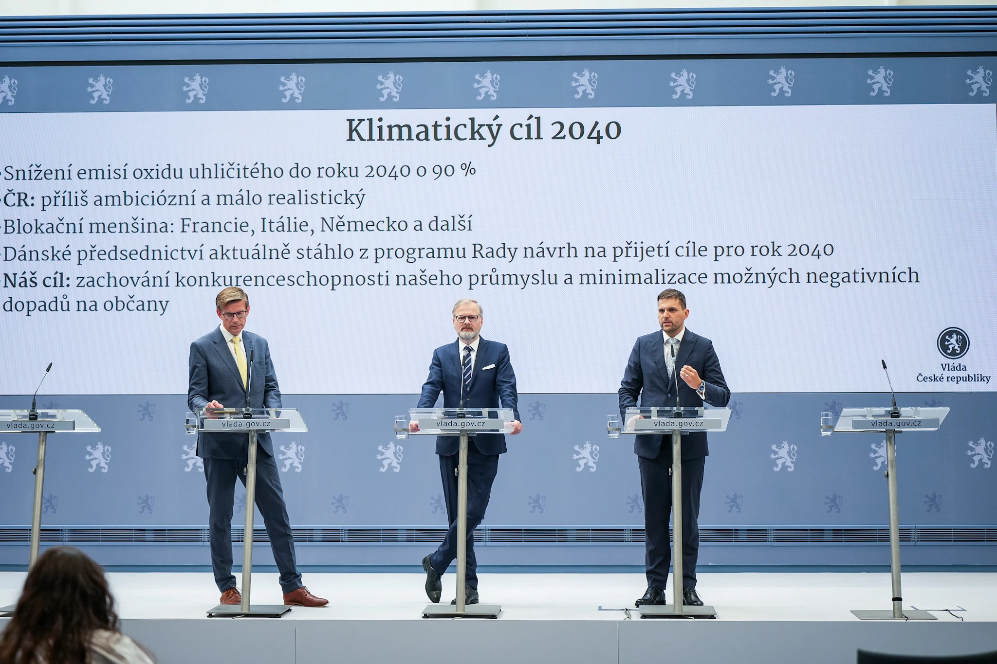 Tisková konference vlády