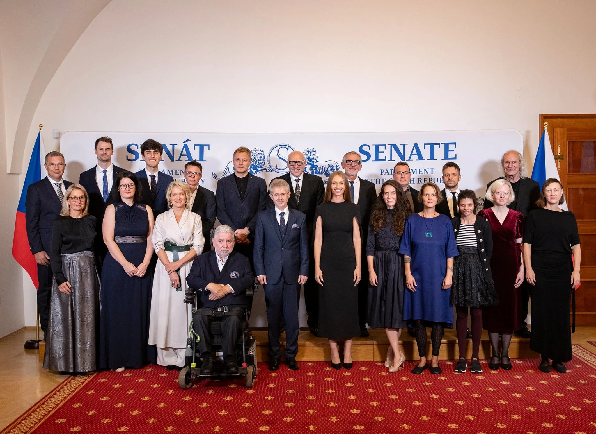 Senát ocenil 20 osobností, Vystrčil vyzdvihl význam dialogu pro společnost
