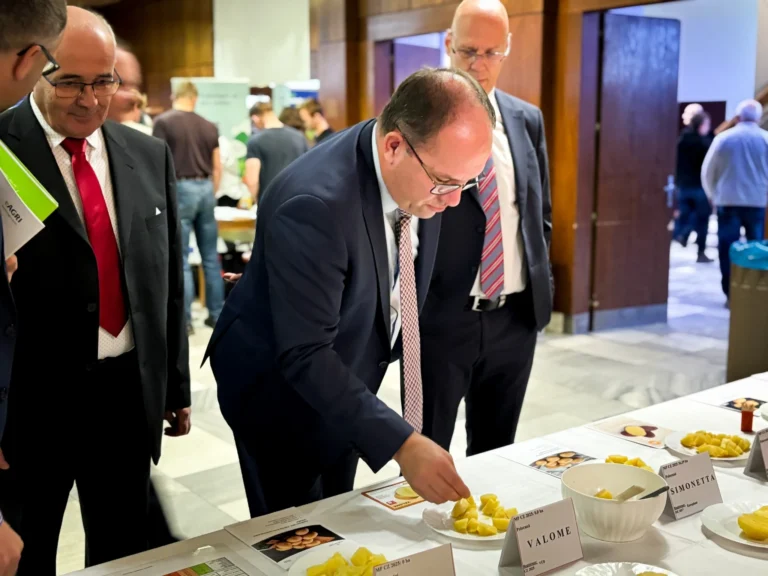 Ministr Výborný na bramborářských dnech