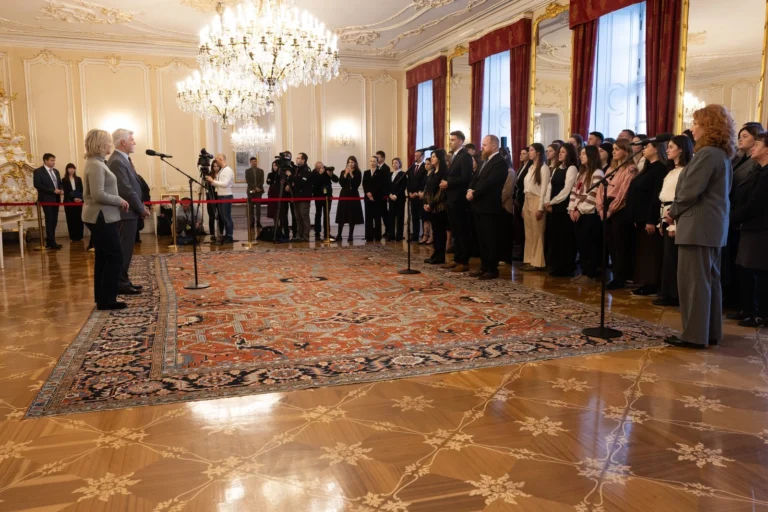 Prezident a první dáma přijetí dobrovolníků