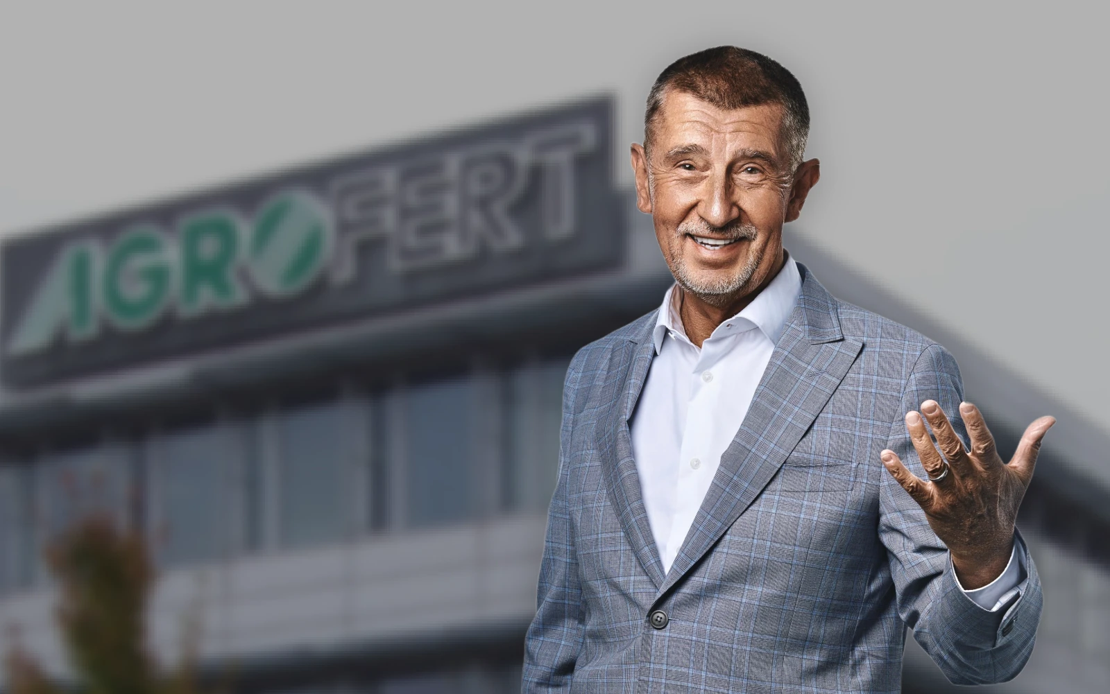 Andrej Babiš a holding Agrofert