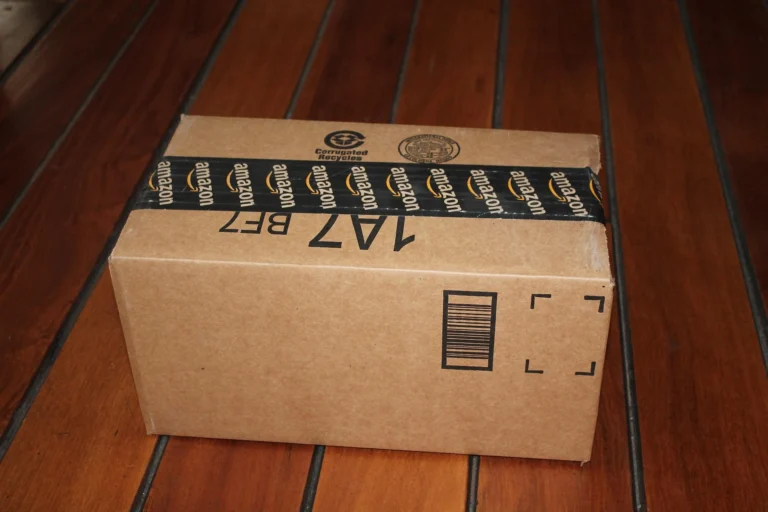Krabice zásilka Amazon