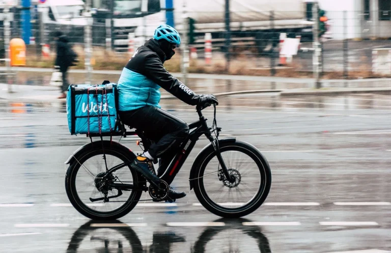 rain, delivery service, courier, delivery, bicycle messenger