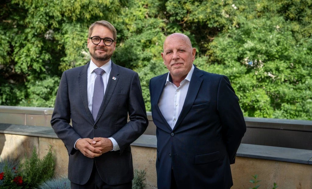 Senátní kandidát Zdeněk Šarapatka s předsedou TOP 09 Matějem Ondřejem Havlem