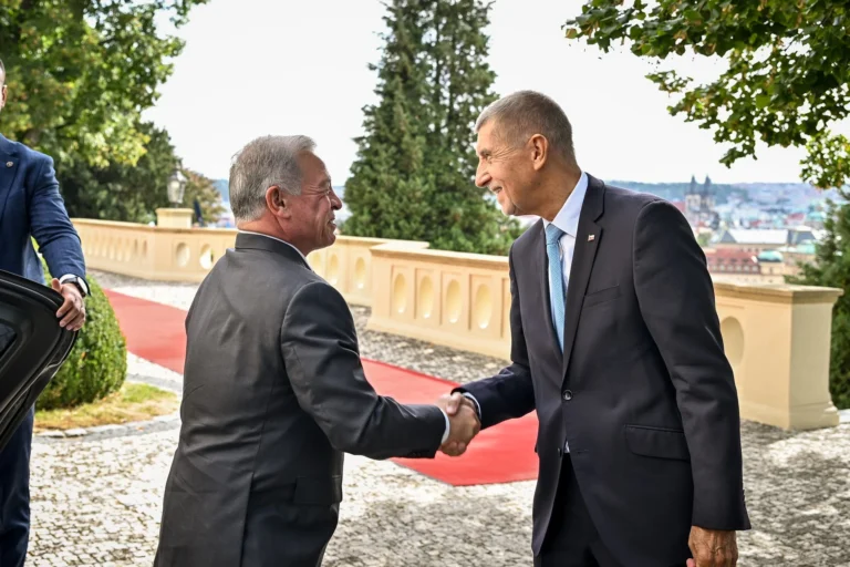 Premiér Andrej Babiš při jednání s jordánským králem Abdalláhem II. v Kramářově vile