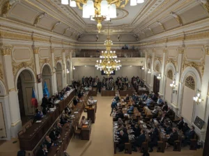 Jednací sál Poslanecké sněmovny při schůzi poslanců